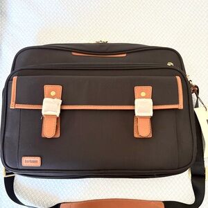 Hartmann New Men’s travel Crossbody Briefcase ( Hudson belting style)